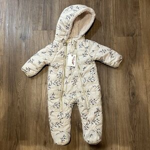 Jessica Simpson 6-9 month baby bunting